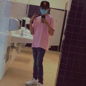 Meet your Posher, Diego